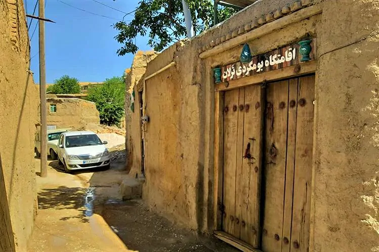 ترلان ( اتاق 1 )،اسدآباد - رزرو  اقامتگاه بوم‌گردی در اسدآباد - اتاقک
