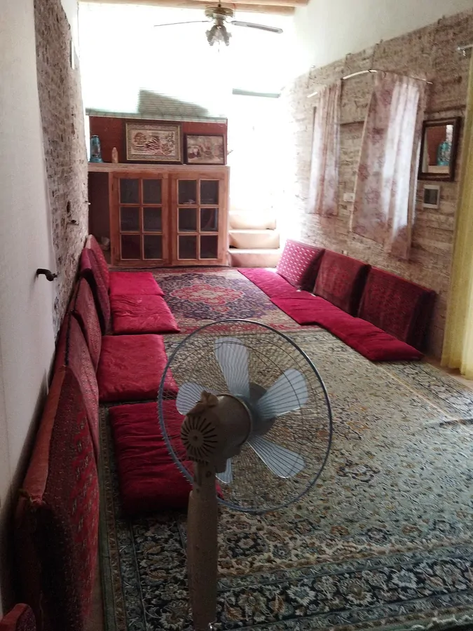ورشیو(اتاق رو به آسمان)،نطنز - اجاره اقامتگاه بوم‌گردی مبله در نطنز - اتاقک