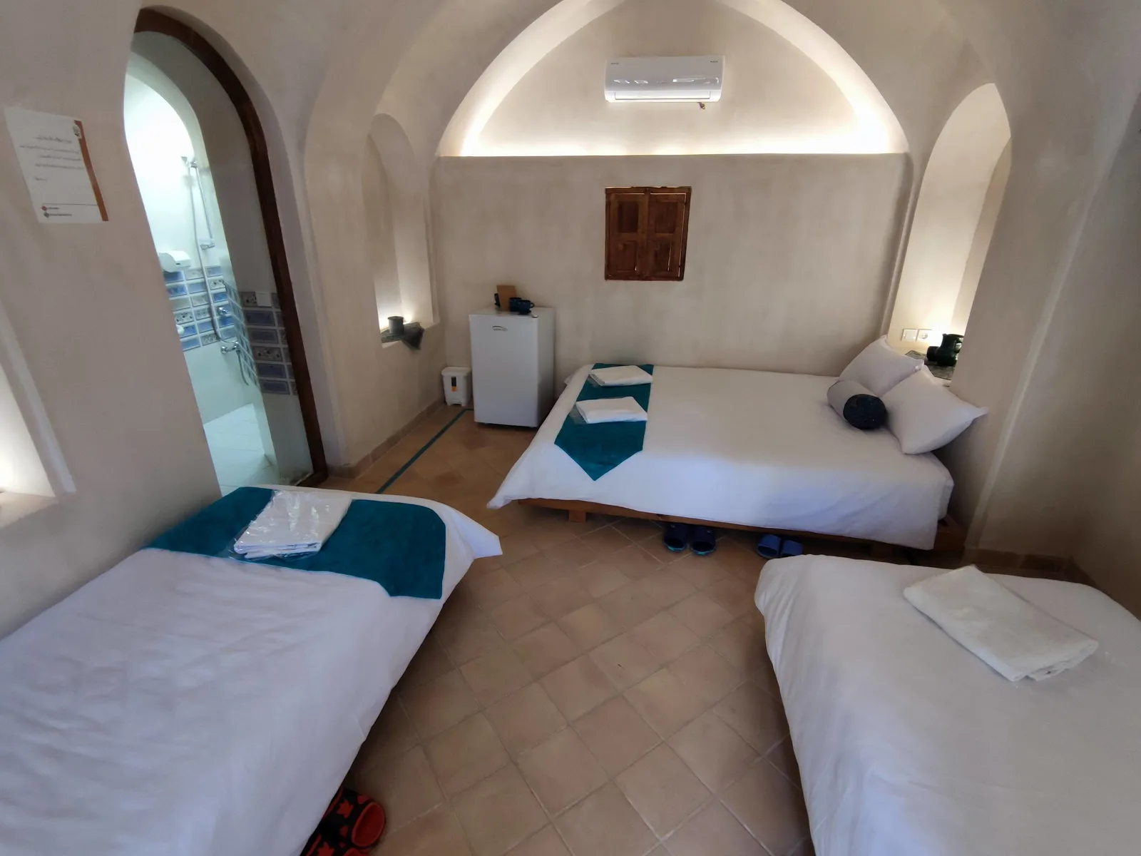 هتل سنتی سرای طاقچشمه (اتاق همدم)،آران و بیدگل - اجاره هتل سنتی در آران و بیدگل - اتاقک