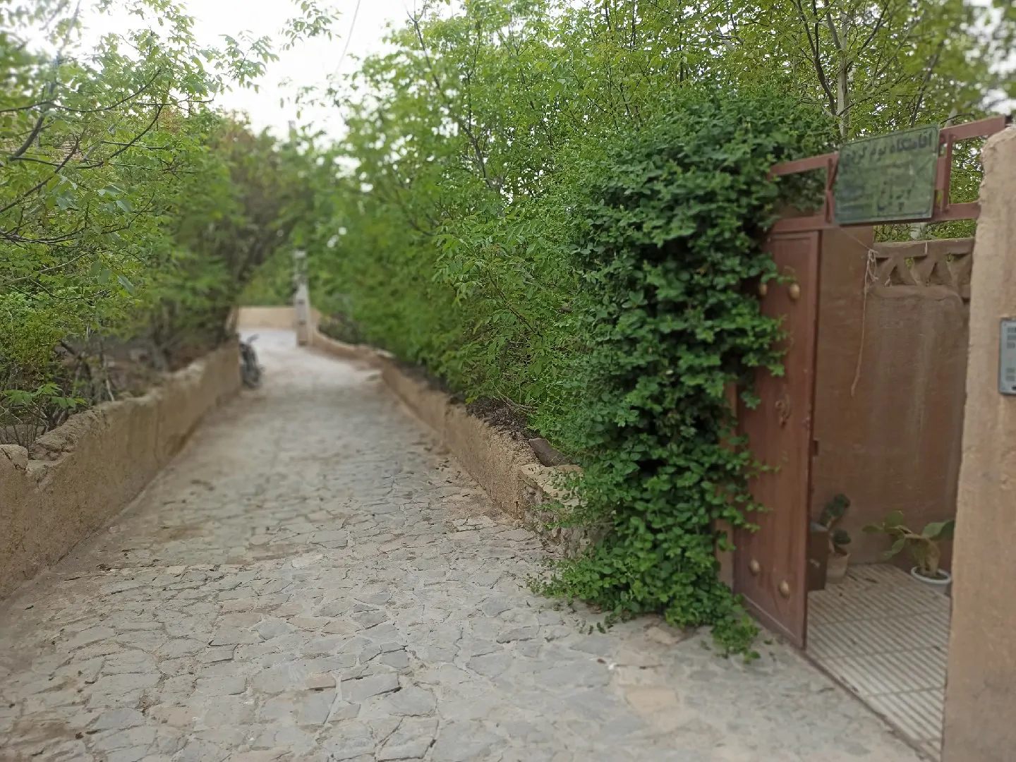 اقامتگاه بوم‌گردی کوچه باغ (۱۴ متری)،شاهرود - اجاره اقامتگاه بوم‌گردی در شاهرود - اتاقک