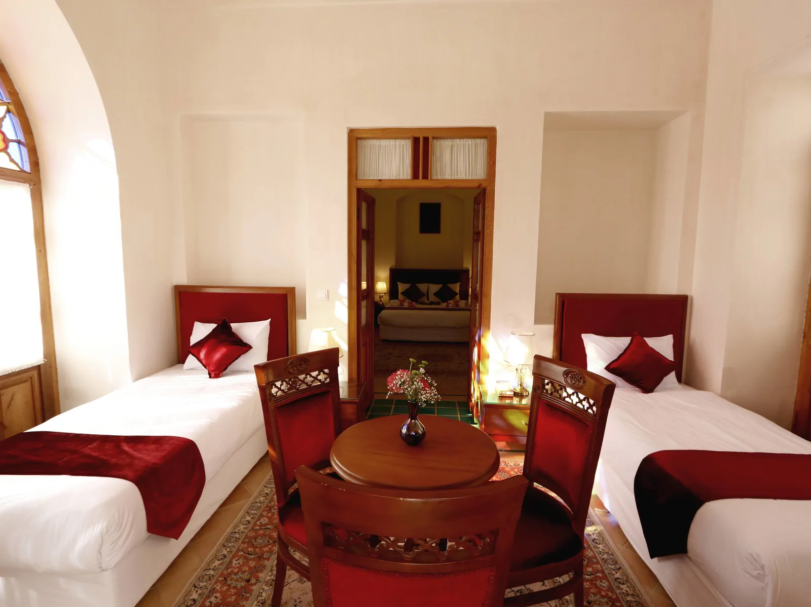 هتل سنتی عمارت ماندگار(108 _ خانواده)