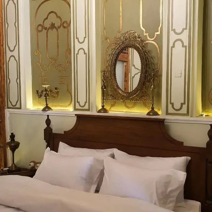 هتل سنتی خانه والاد (اتاق خان عمو)