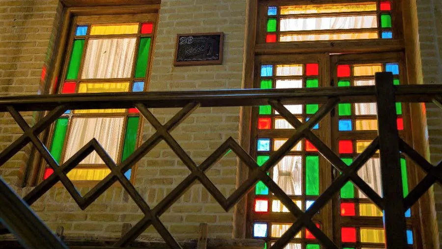 سنتی ددمان (آکانزانیا-طبقه بالا)،زنجان - اجاره اقامتگاه بوم‌گردی در زنجان - اتاقک