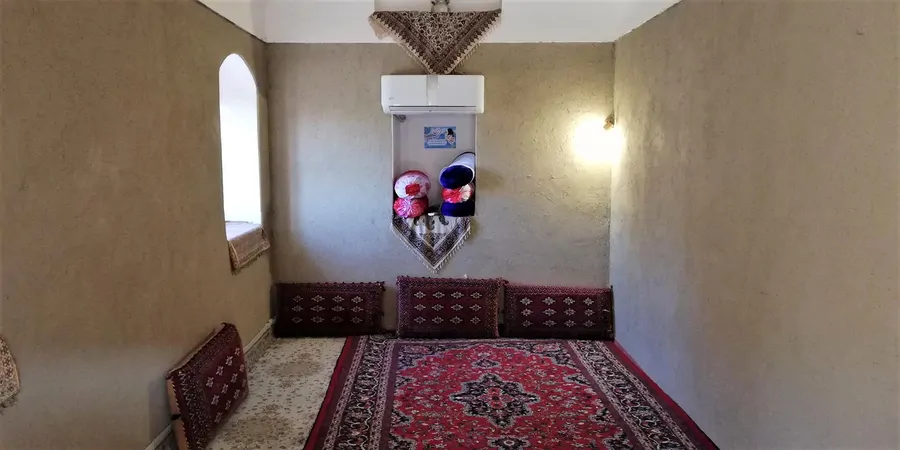 آق سید ذبیح الله  (اتاق زیر پله)،طبس - رزرو  اقامتگاه بوم‌گردی در طبس - اتاقک